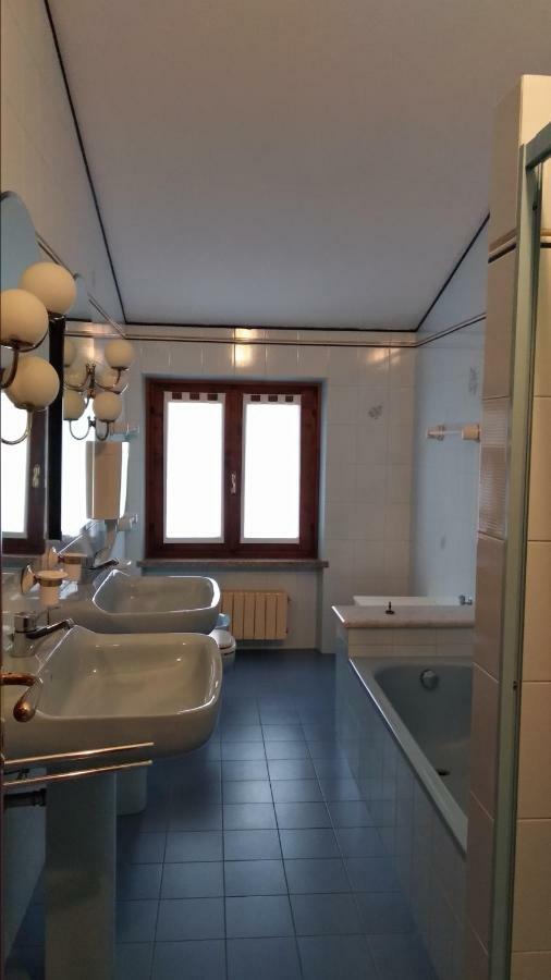 Villa Mery Torri Del Benaco Eksteriør billede